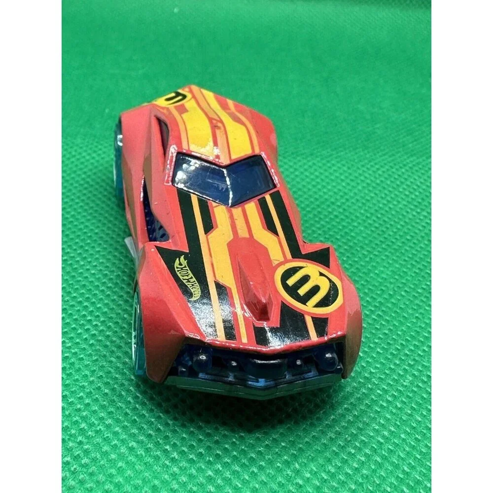Hot Wheels Urban Agent 2008‎ Red Blue Wheels DieCast 1:64